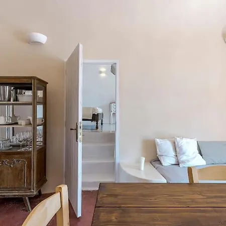 Villa Tebeli Emporio (Santorini)
