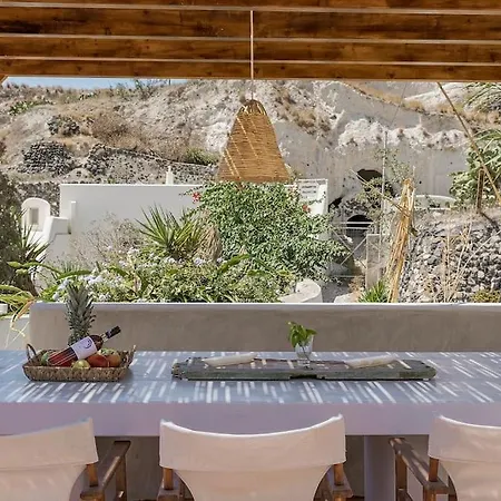 Villa Tebeli Emporio (Santorini)