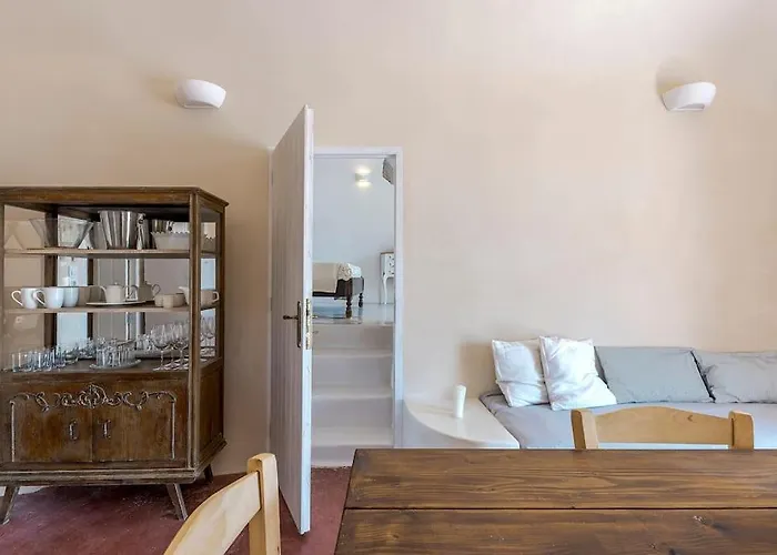 Villa Tebeli Emporio (Santorini)