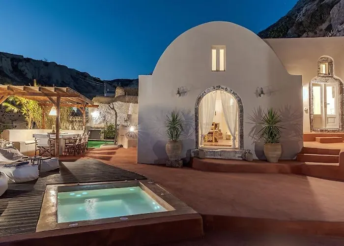 Tebeli * Emporio (Santorini)